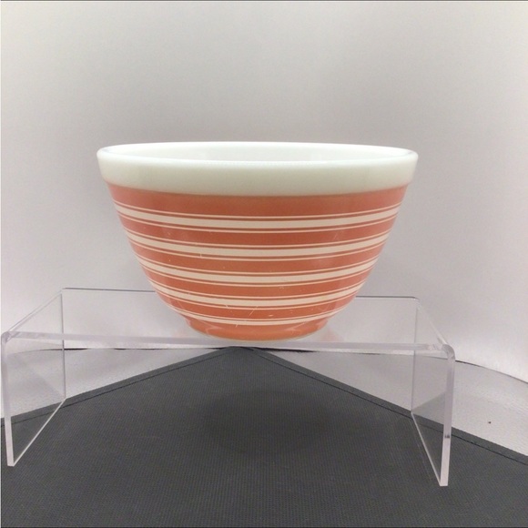 PYREX ANTIQUE RAINBOW STRIPES (PINK) 401 Mixing Bowl Circa 1965 Quantity: 1 - Picture 8 of 12